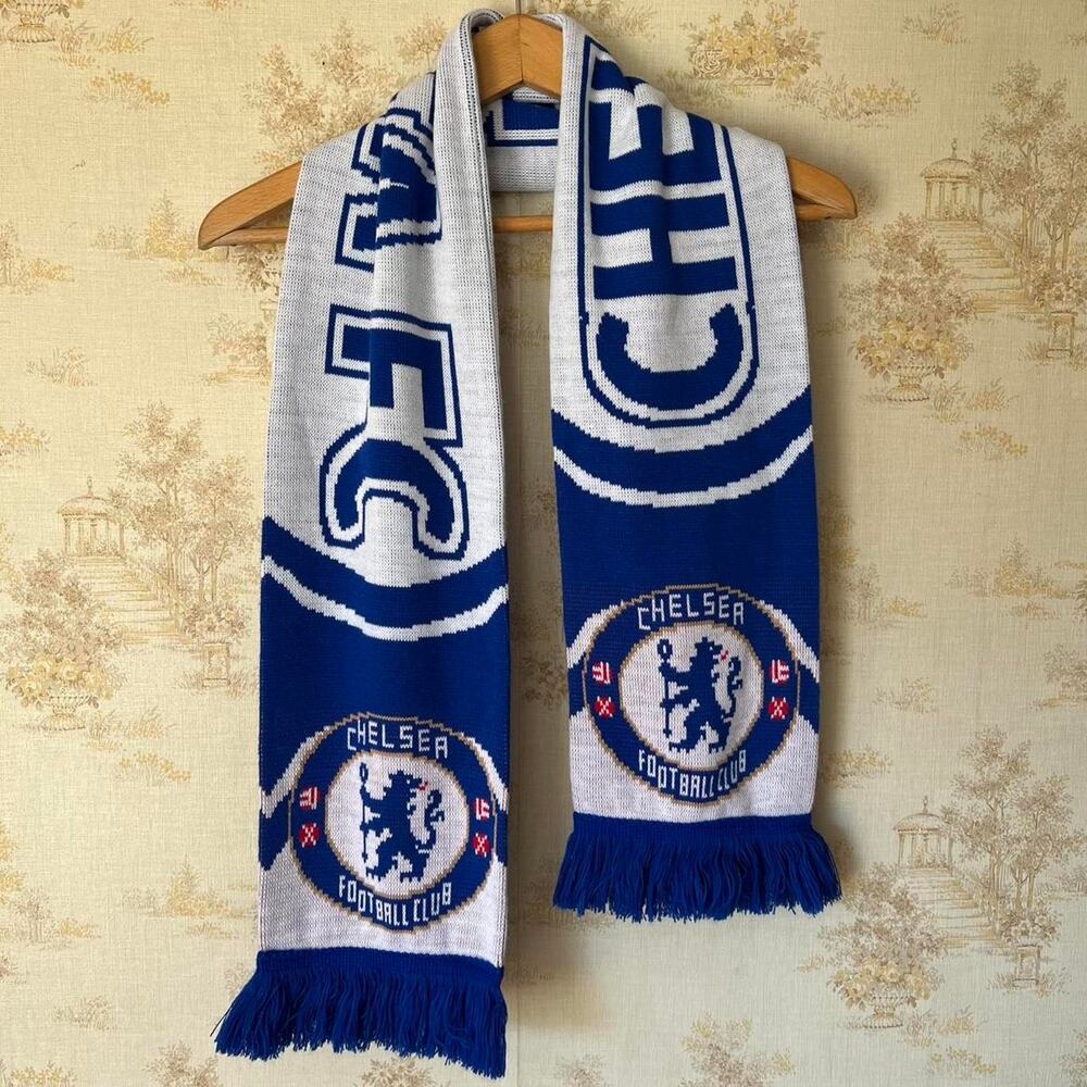 Official Chelsea FC Soccer Scarf | Fringed Knit Lions Crest